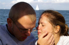 Martin (Nautischer Wachoffizier, Navigation) und Brini (Smutje, verantwortlich f�r die K�che)